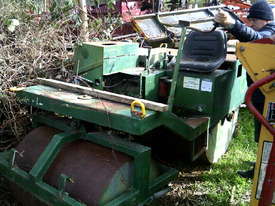 lockwood 2000 cricket pitch roller , 1cyl petrol - picture1' - Click to enlarge