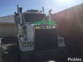 2009 Kenworth T658 - picture0' - Click to enlarge