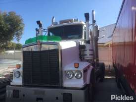 2009 Kenworth T658 - picture1' - Click to enlarge