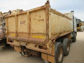 2003 MITSUBISHI FV 500 TIPPER TRUCK - picture2' - Click to enlarge