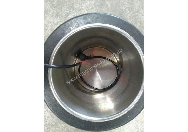 caption Custom Soup Kettle
