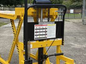 1T Skid Lifter / Pallet Jack with Platform Max Lift Height 833mm - picture1' - Click to enlarge