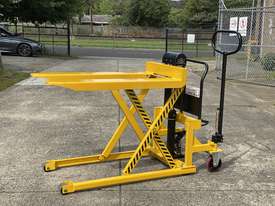 1T Skid Lifter / Pallet Jack with Platform Max Lift Height 833mm - picture0' - Click to enlarge