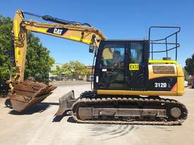2013 CAT 312DL EXCAVATOR WITH 4020 HOURS, HITCH AND 3 BUCKETS - picture1' - Click to enlarge