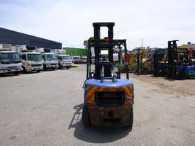 Mitsubishi FG35AT 3.5 Tonne LPG Forklift - picture2' - Click to enlarge