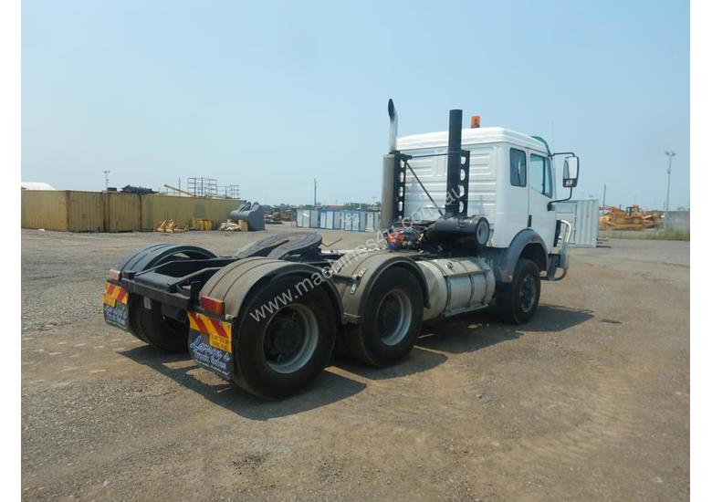 caption 1993 Mercedes 2435K/32