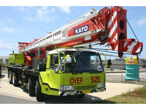 2008 Kato NK550VR Hydraulic Truck Crane