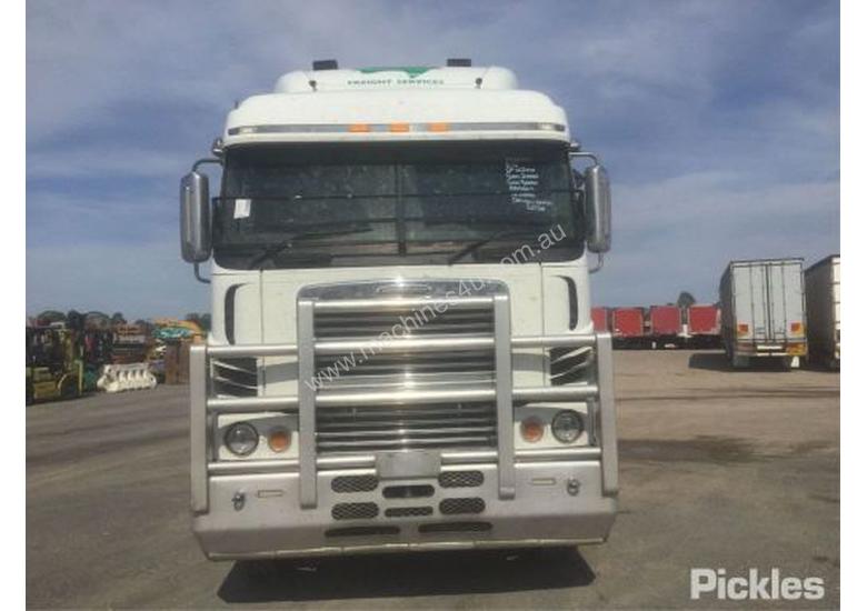 caption 2010 Freightliner Argosy 101