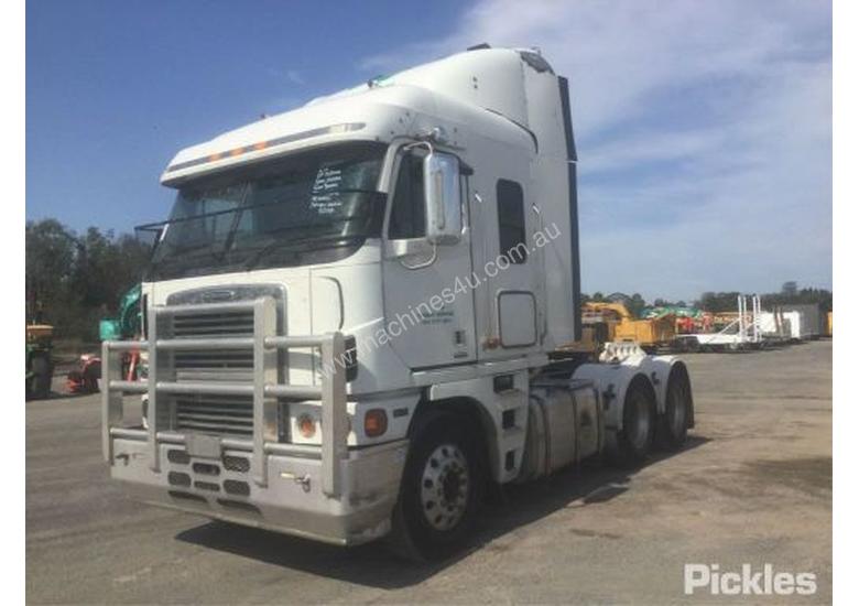 caption 2010 Freightliner Argosy 101