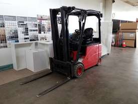 Linde E20PH Electric Forklift - picture0' - Click to enlarge