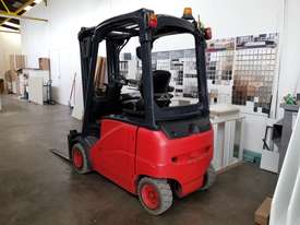 Linde E20PH Electric Forklift - picture1' - Click to enlarge
