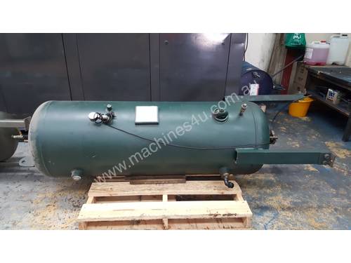 ***SOLD*** 800 Litre Second Hand Vertical Air Receiver