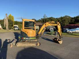 Hyundai 35z-9 excavator - picture1' - Click to enlarge