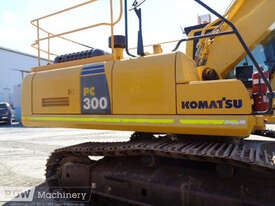 2014 Komatsu PC300-8 Excavator - picture2' - Click to enlarge