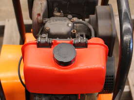 Kipor Plate Compactor - picture2' - Click to enlarge