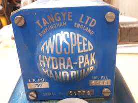 Tangye hydraulic hand pump  - picture1' - Click to enlarge