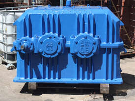 Richardson LARGE GEARBOX 44.99:1 HC14/20 Helical Reducer - picture0' - Click to enlarge