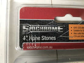 Sidchrome 102mm Replacement Hone Stones 220 Grit SCMT70134 - Pack of 3 - picture1' - Click to enlarge