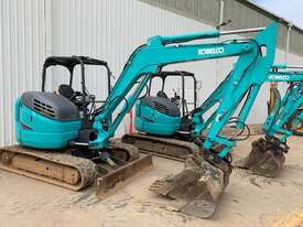 Kobelco 5 Tonne Excavator for sale - picture2' - Click to enlarge