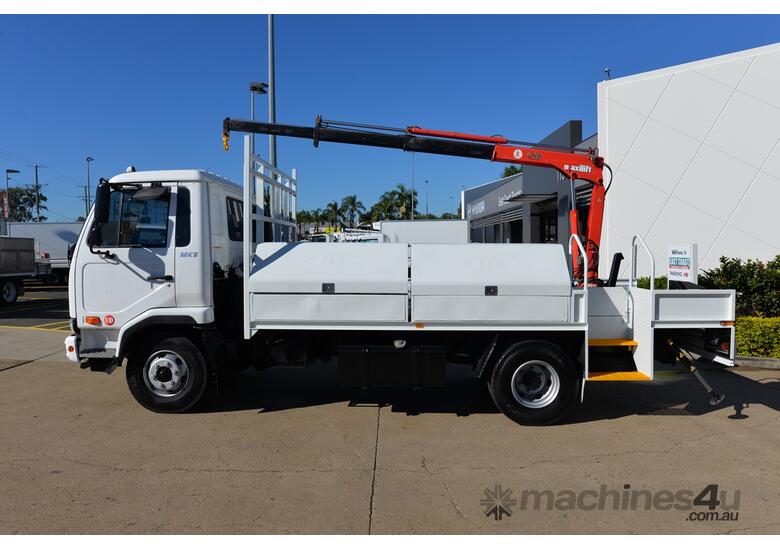 Buy Used 2010 Nissan 2010 NISSAN UD MK 5 Service Trucks Truck