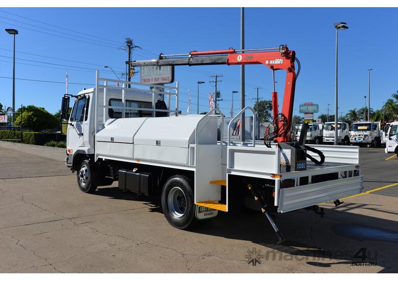 Buy Used 2010 Nissan 2010 NISSAN UD MK 5 Service Trucks Truck