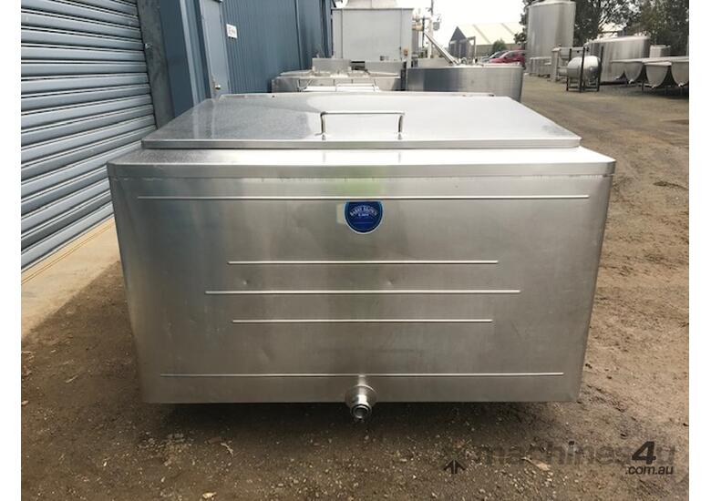 caption Stainless Steel Tank 1,850ltr - Dimple Jacketed And Insulated