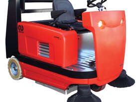1300mm Diesel Sweeper - picture0' - Click to enlarge