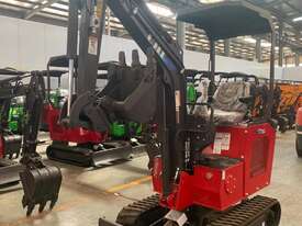 NEW  UHI 1.5TON MINI EXCAVATOR WITH 8 FREE ATTACHMENTS - picture0' - Click to enlarge