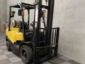 TCM 2.5T LPG Counterbalance Forklift - picture0' - Click to enlarge