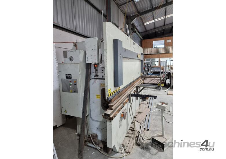 Used 2005 YSD PPT 100/40 4m 100ton Press Brake Hydraulic Press Brake in