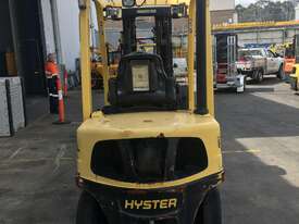 2.5T Diesel Counterbalance Forklift - picture2' - Click to enlarge