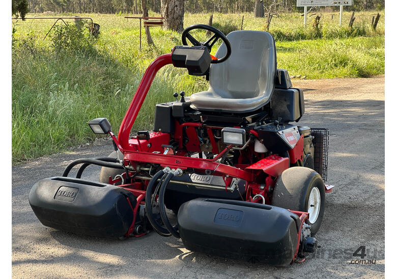 Used 2010 toro Toro Greensmaster 3150 Golf Greens mower Lawn Equipment Ride On Mowers in Listed on Machines4u