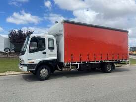 Truck Curtainsider Isuzu 525 5 tonne 220HP SN1201 1DEZ159 - picture0' - Click to enlarge