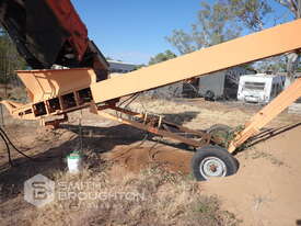 CUSTOM MADE MOBILE HYDRAULIC STACKER - picture1' - Click to enlarge