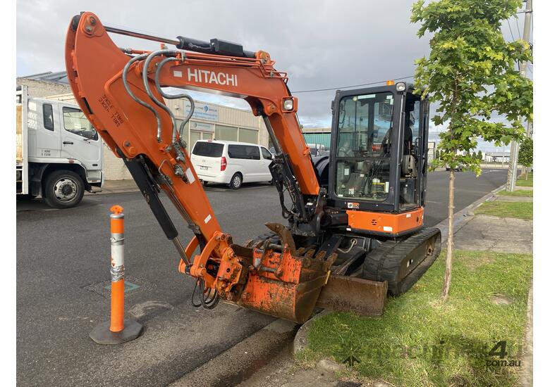 caption Hitachi ZAXIS 55U