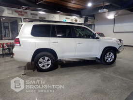 2021 TOYOTA LANDCRUISER LC200 GXL VDJ200R 4X4 WAGON - picture2' - Click to enlarge