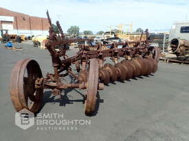 VINTAGE HORSE DRAWN PLOUGH - picture1' - Click to enlarge