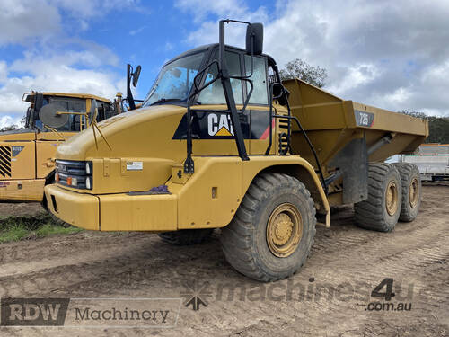 Used 2013 Caterpillar 725 Articulated Dump Truck in , - Listed on ...