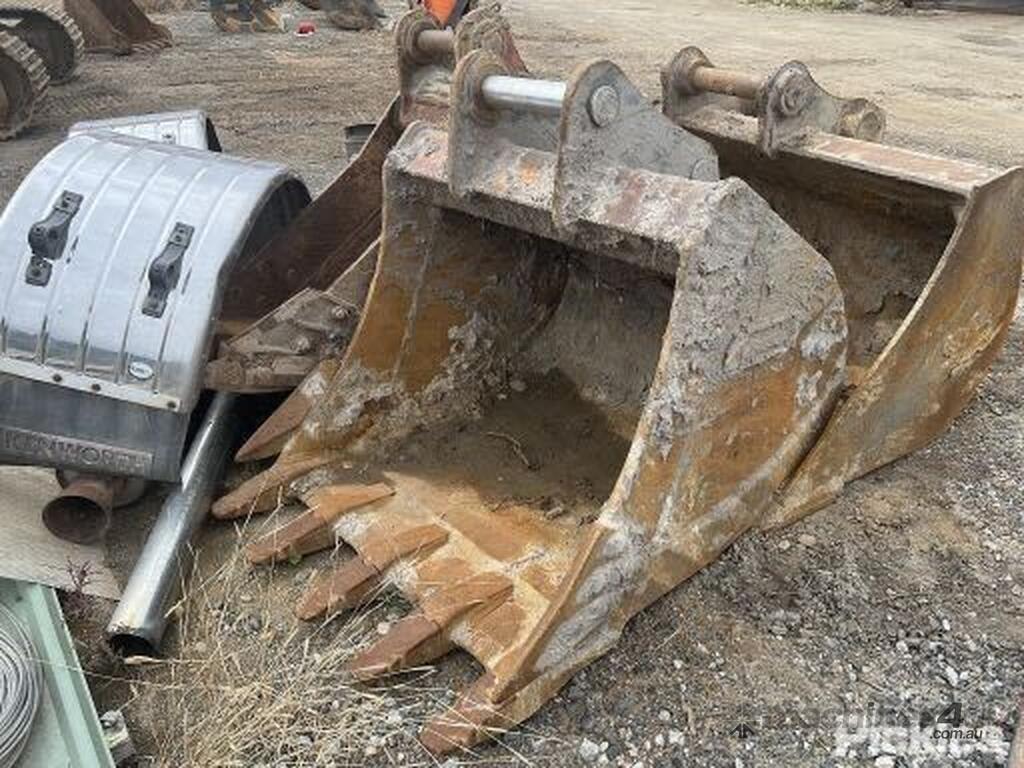 Used Doosan Digging Bucket With Teeth Excavator Bucket in , Listed on