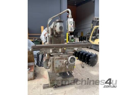 caption Pacific No 3 Universal Milling Machine – High Capacity & Precision
