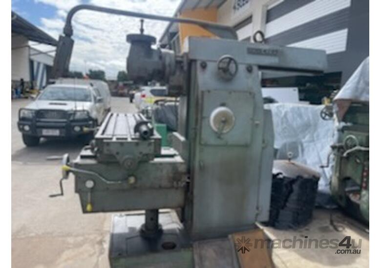 caption Pacific No 3 Universal Milling Machine – High Capacity & Precision