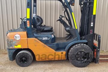 Toyota 3.5 Tonne LPG Forklift with Container Mast