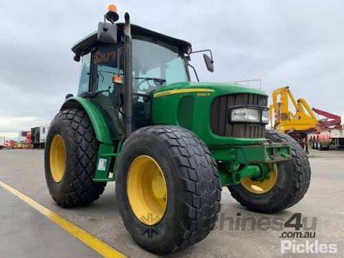 2011 John Deere 5080 R