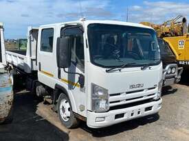 Isuzu 300 - picture0' - Click to enlarge