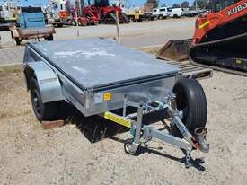 Custom Hard Top Trailer - picture0' - Click to enlarge