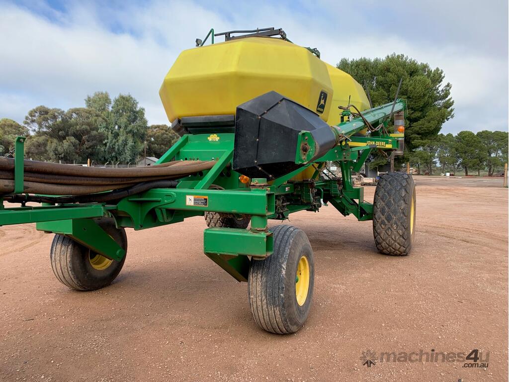 Used 2000 John Deere John Deere 1820 45ft Bar 1900 Air Cart Air Seeder
