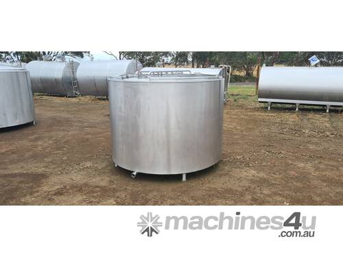 STAINLESS STEEL TANK, MILK VAT 2800lt