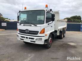 2003 Hino FM1J - picture0' - Click to enlarge