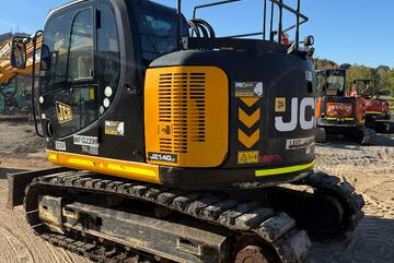 2018 JCB JZ140LC 15T EXCAVATOR WITH TILTING HITCH, BUCKETS, CIVIL SPEC AND 3750 HOURS