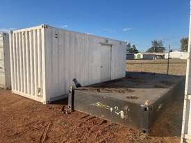 ABLUTION BLOCK WITH WASTE TANK - picture0' - Click to enlarge